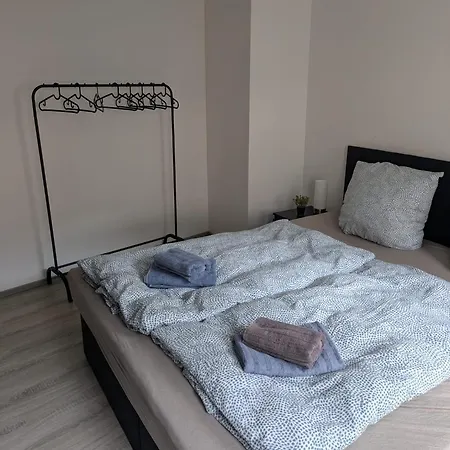 Apartmán Innenstadt Mit Parkplatz In 200m Entfernung Bis 4 Personen, 80m Bis Markplatz