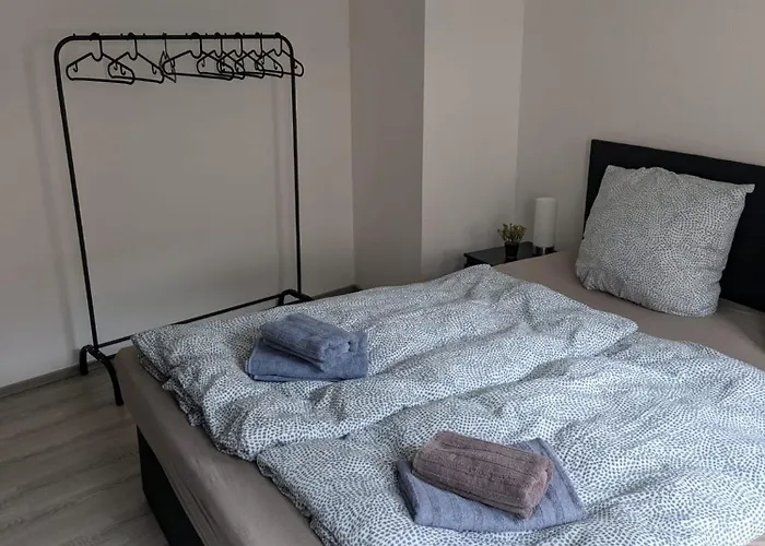 Appartement Innenstadt Mit Parkplatz In 200m Entfernung Bis 4 Personen, 80m Bis Markplatz